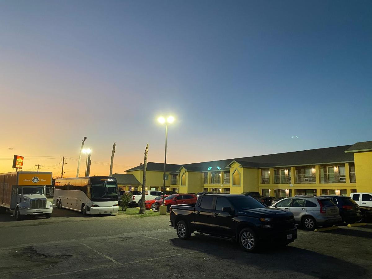 Country Hill Inn & Suite Eagle Pass Luaran gambar