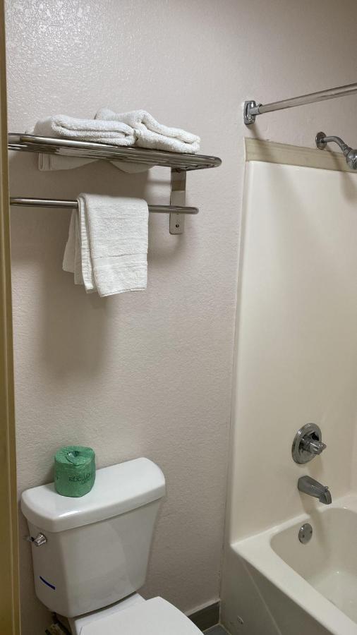 Country Hill Inn & Suite Eagle Pass Luaran gambar